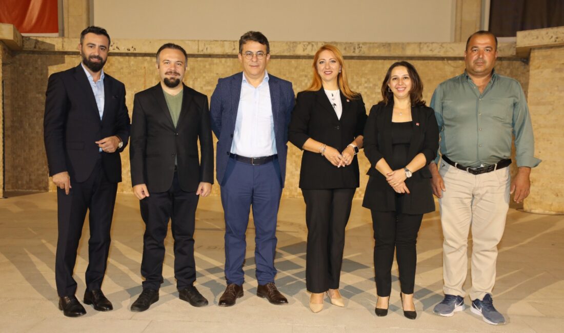 Menderes’te anlamlı etkinlik ‘’Çocuk İstismarı ve İhmali’’ adlı söyleşi gerçekleştirildi. Cumhuriyet Halk Partisi Menderes İlçe Kadın Kolları Başkanlığı tarafından ‘’Çocuk