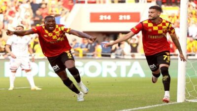 Trendyol Süper Lig'in 8. haftasında Göztepe sahasında ağırladığı Sivasspor'u 3-2