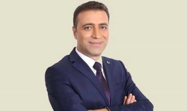 AK Parti'den İki Ayrılık: Yavuz Ağıralioğlu'nun Yanında Yeni Bir Yol
