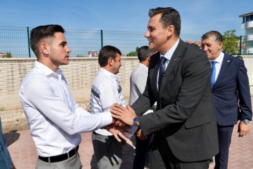 Manisa Büyükşehir Belediye Başkanı Mimar Ferdi Zeyrek, Köprübaşı’nda mahalle muhtarları