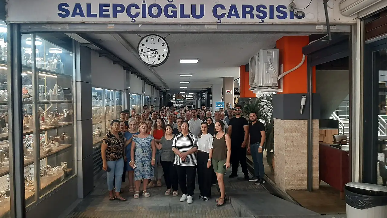 Salepçioğlu İş Hanı Esnafı Kapı Dışarı Ediliyor! Tarihi Hanın Sessiz