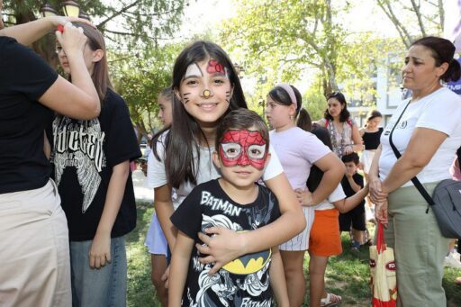 Menderes Belediyesi’nin düzenlemiş olduğu 7’den 70’e Kitap Takas Şenliği
Mendereslilerin yoğun