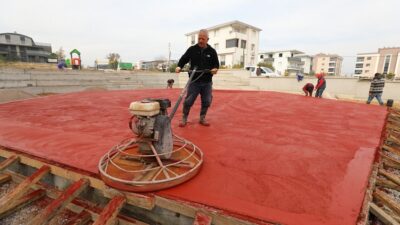 Menderes Belediyesi, Barbaros Mahallesi’nde inşasına daha önce başlamış olduğu parkta