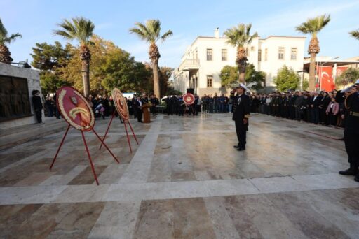 Türkiye Cumhuriyeti’nin kurucusu Gazi Mustafa Kemal Atatürk, 86. ölüm yıldönümündeUrla’da