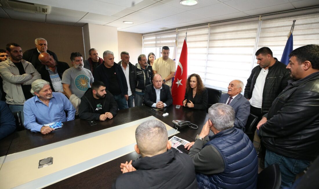 Karşıyaka Belediye Başkanı Yıldız Ünsal; İzmir Pazarcılar Esnafı Odası Başkanı