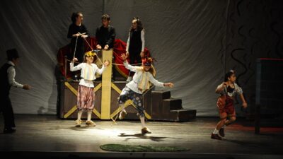 Karşıyaka Belediye Tiyatrosu, 2024-2025 sezonu için hazırladığı Pinokyo oyununun ilk