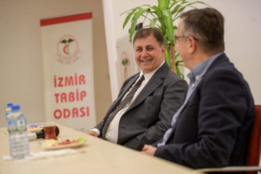 İzmir Büyükşehir Belediye Başkanı Dr. Cemil Tugay, İzmir Tabip Odası’nı
