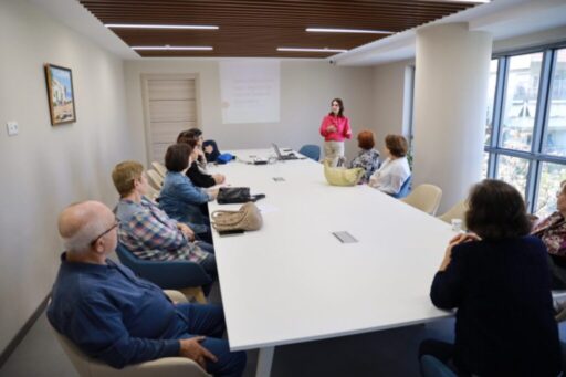 Karşıyaka Belediyesi’nden hasta yakınlarına destek