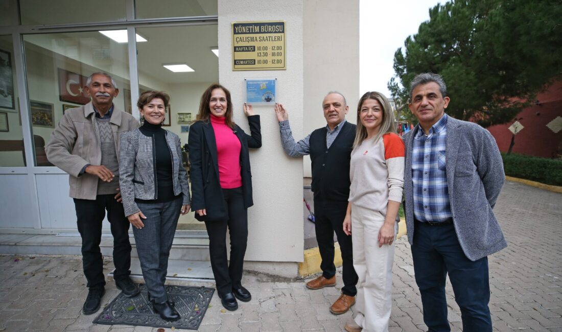 Karşıyaka Belediye Başkanı Yıldız Ünsal, “Karşıyaka’nın Filizleri” projesi kapsamında bu