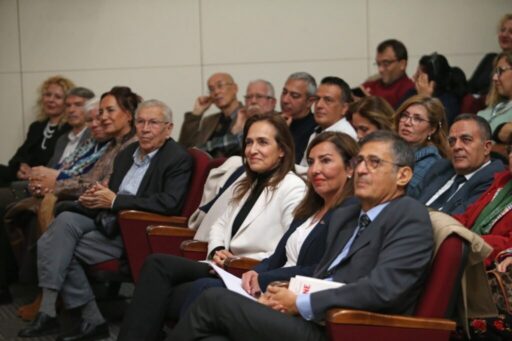 Karşıyaka Belediye Başkanı Yıldız Ünsal, Kent Konseyi tarafından düzenlenen ‘Semtler