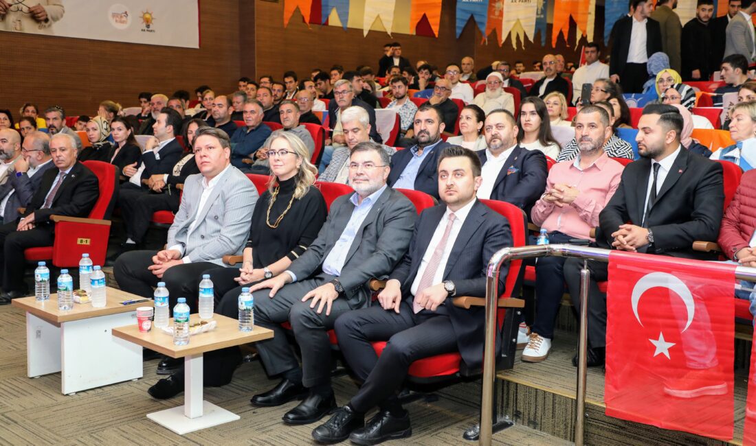 AK Parti İzmir Gençlik Kolları’nda kongre süreci Karşıyaka ile başladı Ahmet Piriştina Kültür Merkezi’nde düzenlenen Karşıyaka Gençlik Kolları 7. Olağan