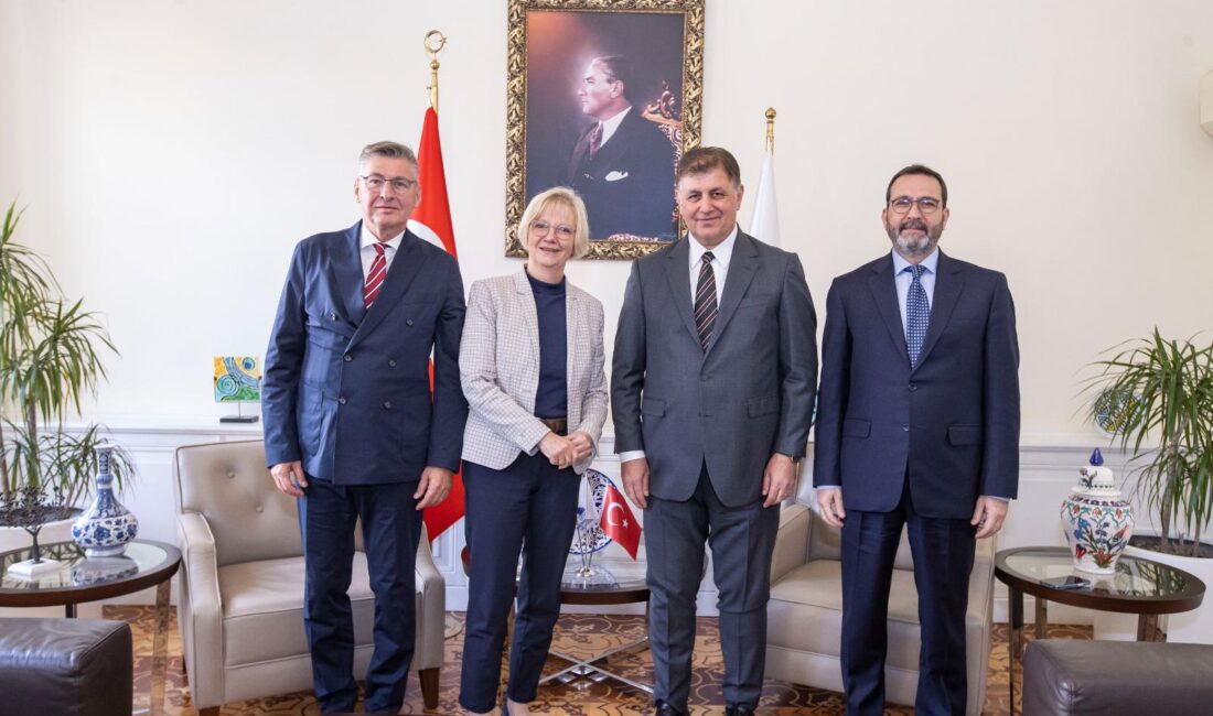 İzmir Büyükşehir Belediye Başkanı Dr. Cemil Tugay, Almanya Federal Cumhuriyeti