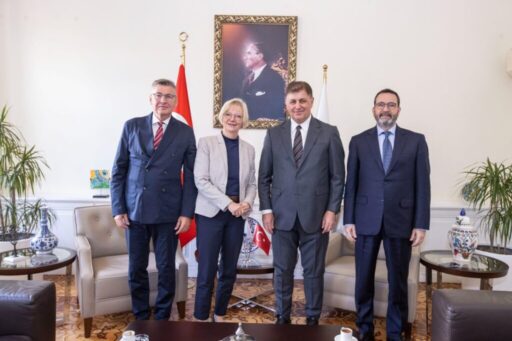 İzmir Büyükşehir Belediye Başkanı Dr. Cemil Tugay, Almanya Federal Cumhuriyeti