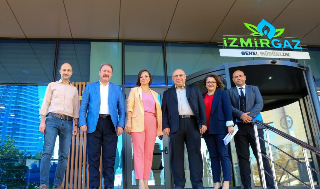 Başkan Helil Kınay’dan doğalgaz hamlesi Göreve geldiği süre içerisinde ilçedeki vatandaşların sorunlarıyla yakından ilgilenen ve