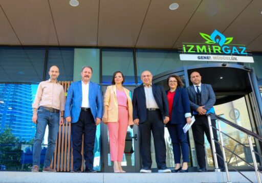 Göreve geldiği süre içerisinde ilçedeki vatandaşların sorunlarıyla yakından ilgilenen ve