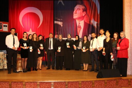 Bayındır Belediye Başkanı Davut Sakarsu, 24 Kasım Öğretmenler Günü sebebiyle