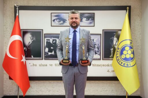 Buca Belediye Başkanı Görkem Duman, İzmir Awards 2024 Yılın Enleri