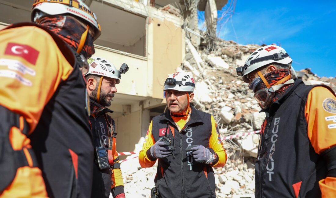 İzmir depreminin yıl dönümünde Buca Belediyesi’ne teşekkür belgesi Afetlere karşı dirençli bir kent yaratmak adına örnek çalışmalar gerçekleştiren