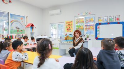 Buca Belediyesi, küçük yaştaki çocuklara kitap sevgisi aşılamak için Anne