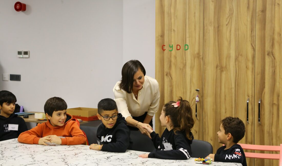 Karabağlar’da çocuklar ve aileleri için bilinçlendirme etkinlikleri düzenlendi 19 Kasım Çocuğa Yönelik Cinsel İstismarı Önleme Günü ve 20