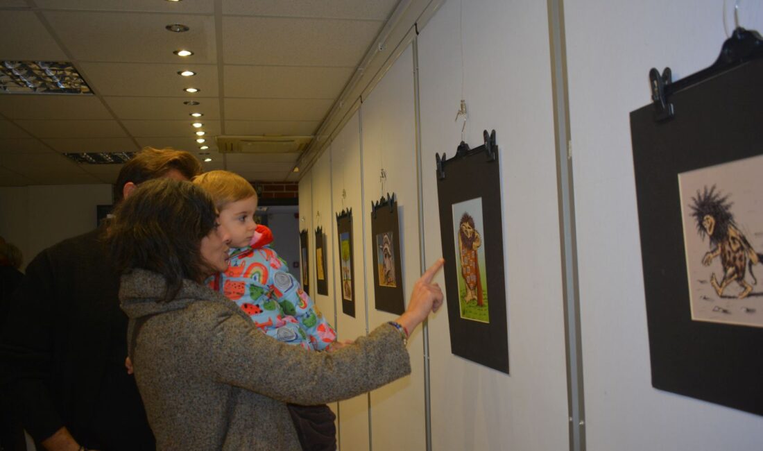 Ege Üniversitesi (EÜ) Etnografya Müzesi’nde karikatürist Murteza Albayrak’ın “Zamane Çizgiler”