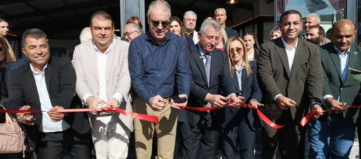 Güzelbahçe belediyesi iştiraki olan Güzbel kafelerin 3.sünü coşkulu bir tören