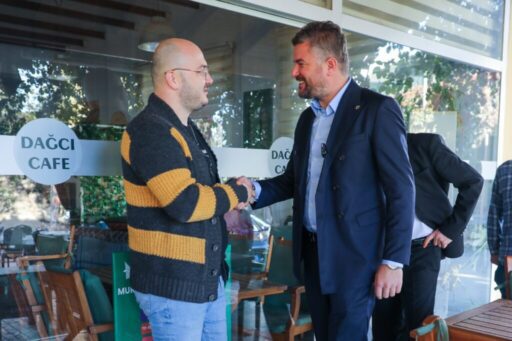 Buca Belediye Başkanı Görkem Duman, Buca’nın kırsal mahallelerinden Kaynaklar Köyü’nü