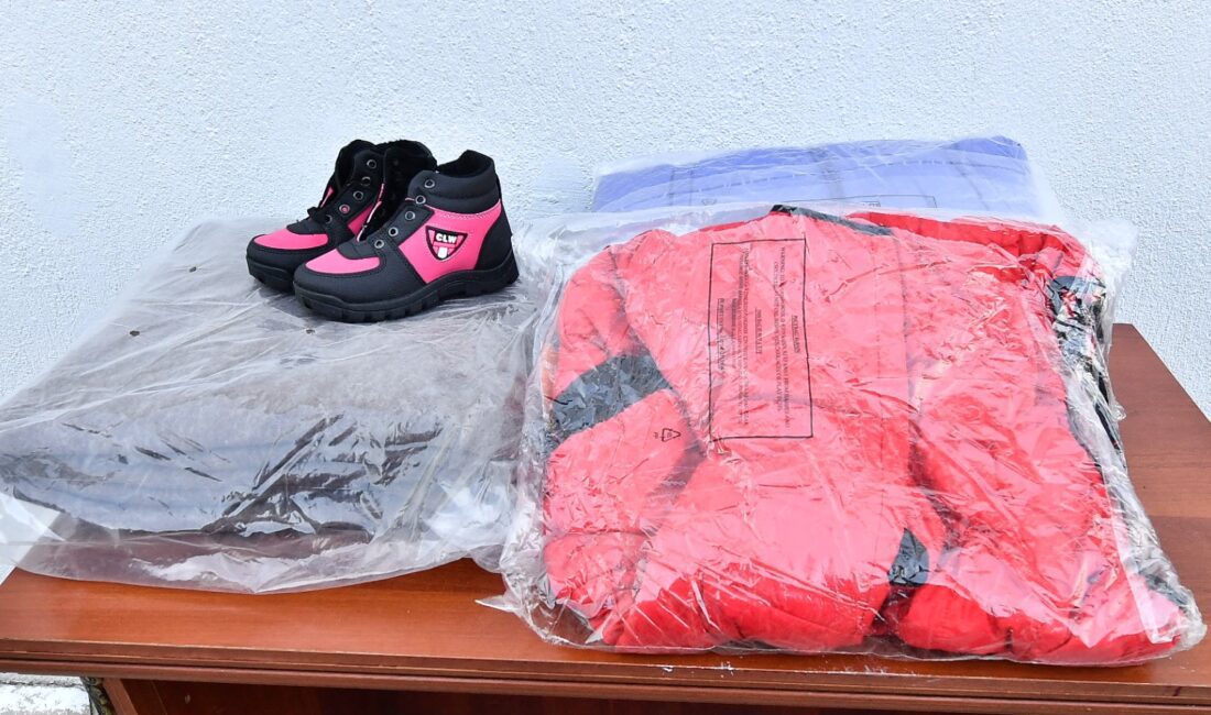 Büyükşehir’den ailelere kış destek paketi İzmir Büyükşehir Belediyesi kara kış yaklaşırken yurttaşlara desteklerinin kapsamını da