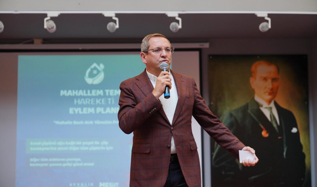 Ayvalık Belediyesi, Ayvalık Kent Konseyi ve çevre gönüllüleriyle birlikte Temizlik