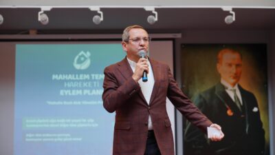 Ayvalık Belediyesi, Ayvalık Kent Konseyi ve çevre gönüllüleriyle birlikte Temizlik