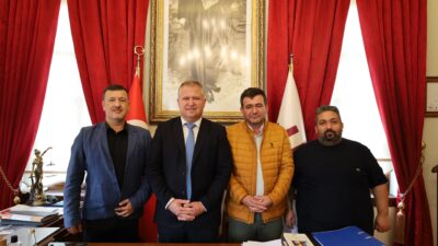 Ege Basın Yayın Derneği (EGE BAYDER) yöneticileri, Urla Belediye Başkanı