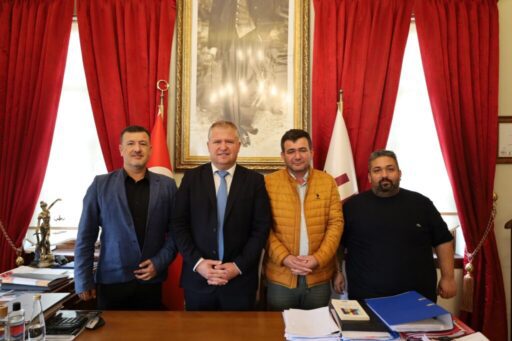 Ege Basın Yayın Derneği (EGE BAYDER) yöneticileri, Urla Belediye Başkanı