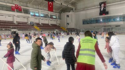 Sosyal desteklerle ihtiyaç sahibi, dar gelirli aileleri yalnız bırakmayan Bayraklı