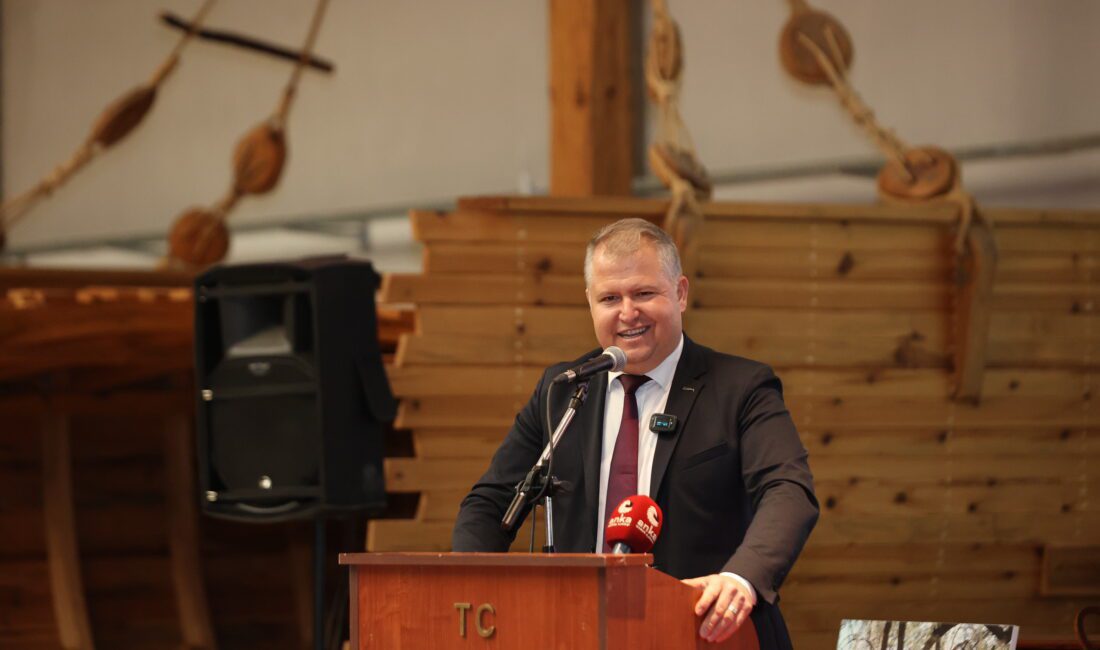 Urla Zeytin ve Sanat Festivali’nin ilk yılında konuşan Urla Belediye