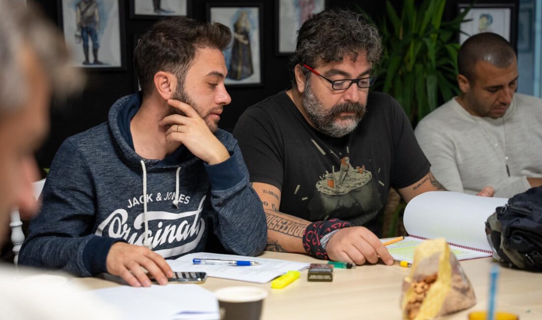 İzmir Büyükşehir Belediyesi Şehir Tiyatroları, tiyatroseverler için sahneleyeceği “Çok Tuhaf