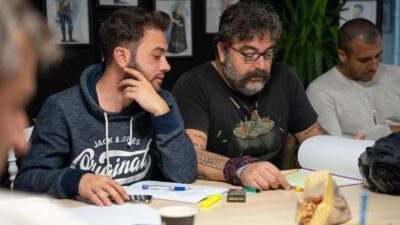 İzmir Büyükşehir Belediyesi Şehir Tiyatroları, tiyatroseverler için sahneleyeceği “Çok Tuhaf