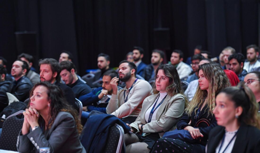 İzmir Büyükşehir Belediyesi ev sahipliğinde, İZFAŞ ve TÜRSAB tarafından bu