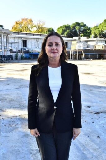 İzmir Büyükşehir Belediyesi, kent belleğinde önemli yeri olan Kültürpark’taki Göl