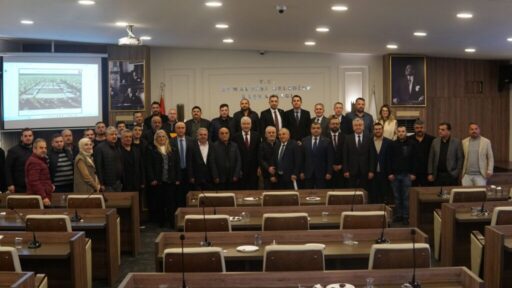 Uzun yıllardır Konak’ta faaliyet gösteren Gıda ve Kuruyemişçiler Borsası’nın, Kemalpaşa’da