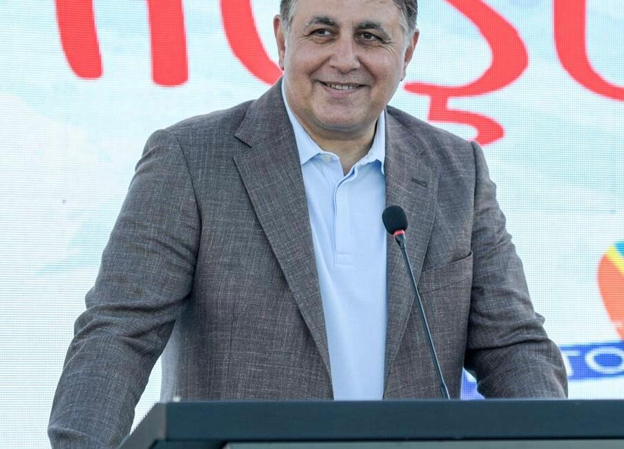 “Düşünce ve ifade özgürlüğü diliyorum” İzmir Büyükşehir Belediye Başkanı Dr. Cemil Tugay, 10 Aralık Dünya