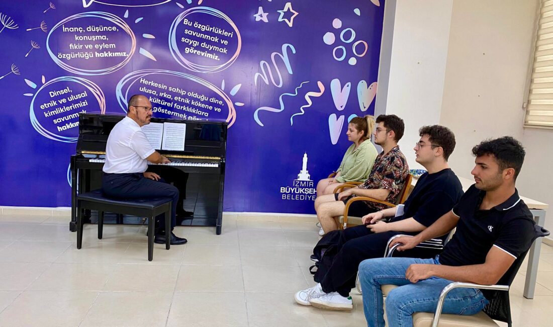İzmir Büyükşehir Belediyesi, kariyerini müzik alanında geliştirmek isteyen gençler için