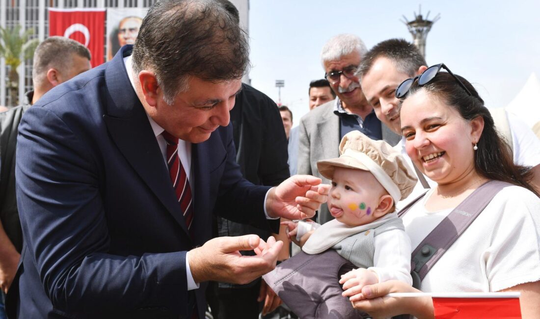 İzmir Büyükşehir Belediyesi’nin dar gelirli vatandaşlar için hizmete aldığı Anne