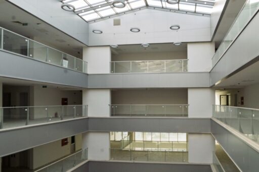 İzmir Büyükşehir Belediyesi’nin Konak’ın Güney Mahallesi’ndeki ek hizmet binası inşaatı