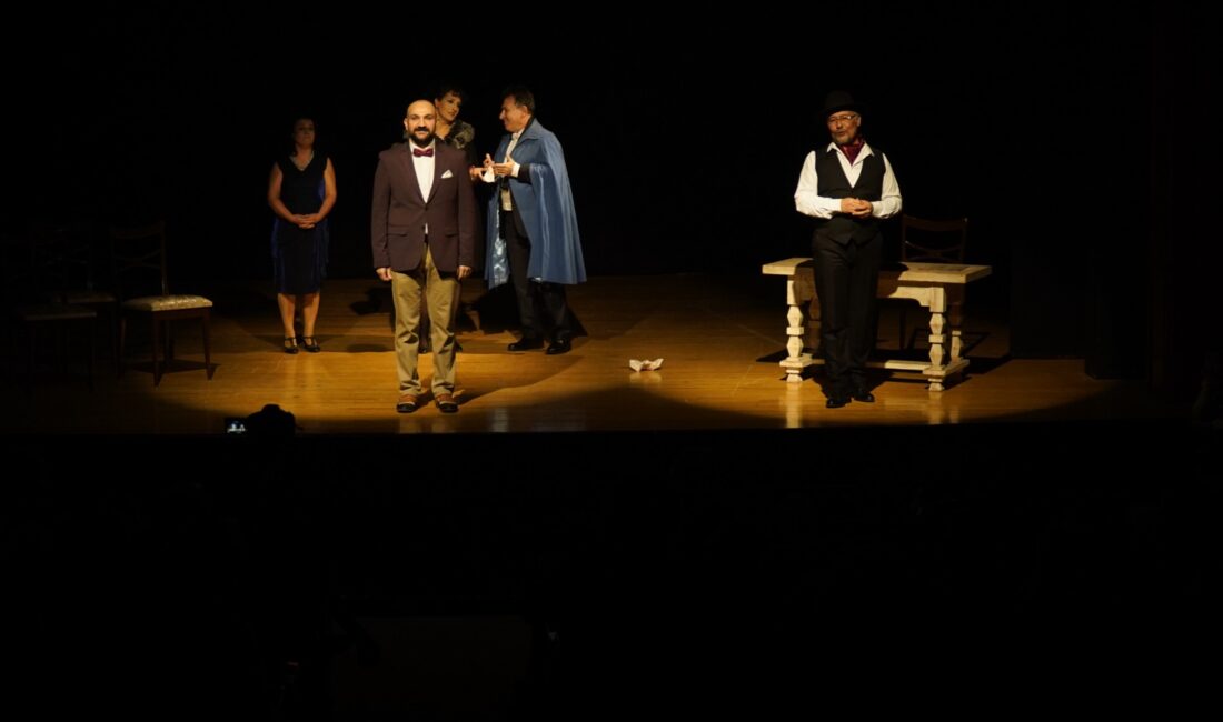 İzmir Büyükşehir Belediyesi tarafından düzenlenen “6. Mahalle Tiyatroları Buluşması” Kültürpark