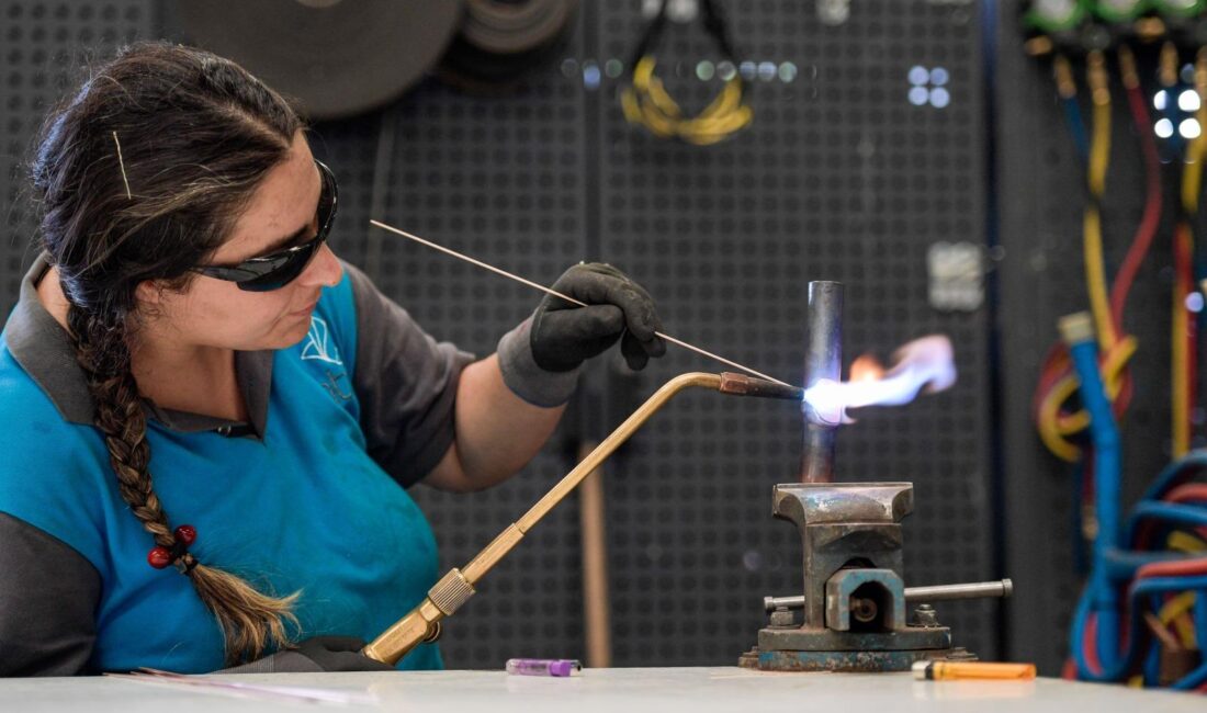 Meslek Fabrikası bu yıl 8 bin 500’ü aşkın kişiye umut oldu! Mesleki ve teknik eğitim kursları ile gerçek bir fabrika gibi