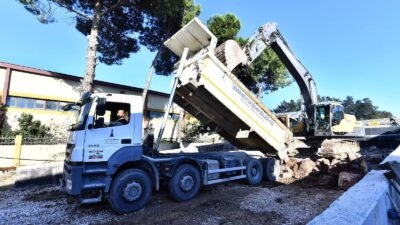 İzmir Büyükşehir Belediyesi, yaklaşık 50 milyon liralık yatırımla Gaziemir’de trafik