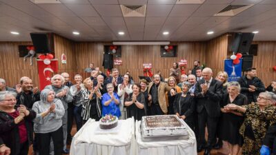 İzmir Büyükşehir Belediye Başkanı Dr. Cemil Tugay, yeni yıl heyecanını
