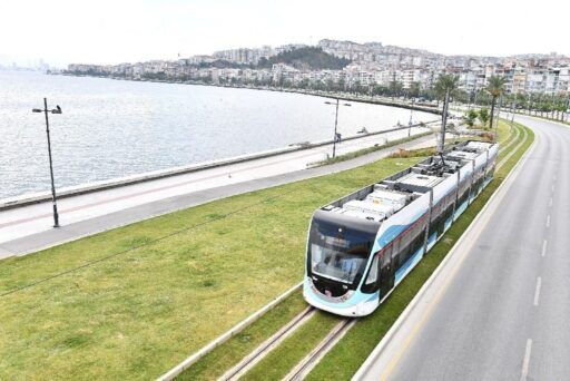 İzmir Büyükşehir Belediyesi’ne bağlı toplu ulaşım kurum ve kuruluşları, yılbaşı