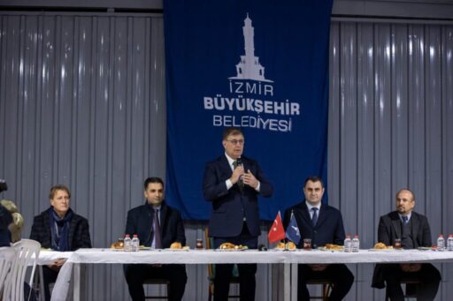 İzmir Büyükşehir Belediye Başkanı Dr. Cemil Tugay, kentin çok sayıda