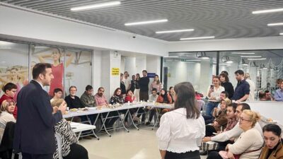 Havuz İzmir'de eğitim alan özel gereksinimli 40 çocuk kursiyer, yılı